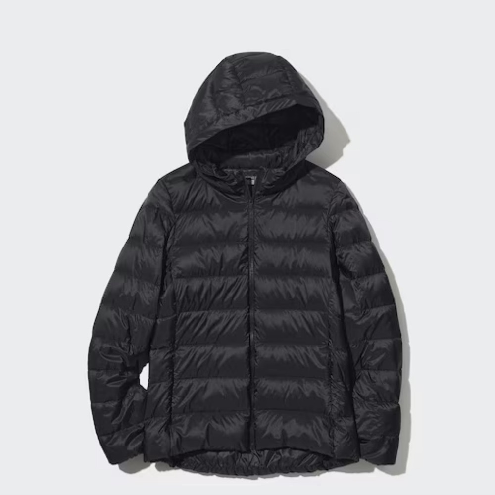 UNI QLO-WOMANS BLACK LIGHTWEIGHT DOWN JACKET - Size M